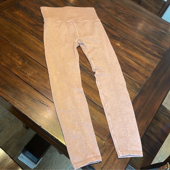 SOLD OUT Free People Movement Good Karma Leggings XS/S - Picture 4 of 10